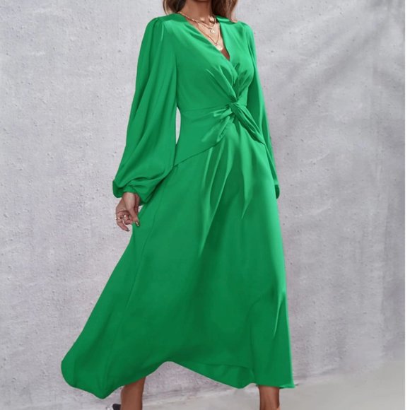 Green Lantern Sleeve Twist Front Dress 50% OFF - Picture 3 of 8